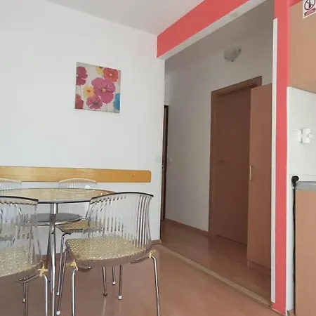 House Perkov Примоштен