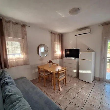 Apartman House Perkov Primosten